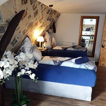 Victory Guesthouse - Handwerker Pension ビーレフェルト エクステリア 写真