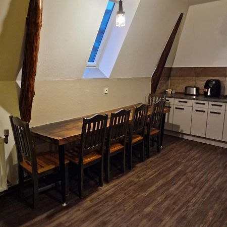 Victory Guesthouse - Handwerker Pension ビーレフェルト エクステリア 写真