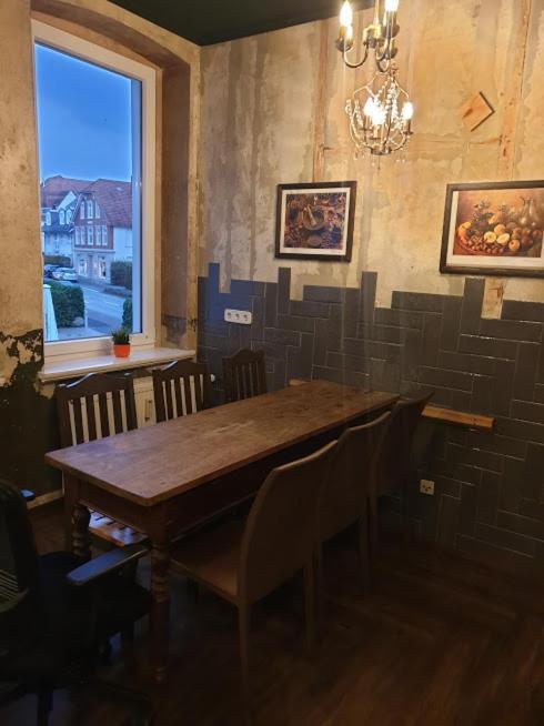 Victory Guesthouse - Handwerker Pension ビーレフェルト エクステリア 写真