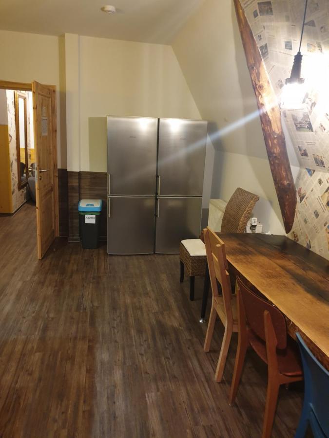 Victory Guesthouse - Handwerker Pension ビーレフェルト エクステリア 写真